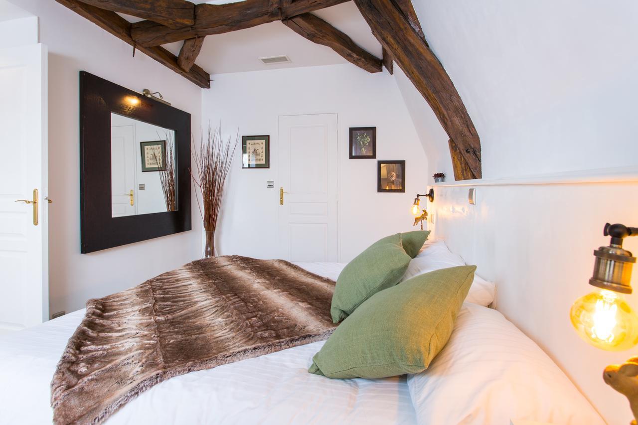 Logis Hotels Restaurant La Mere Hamard Semblancay Экстерьер фото